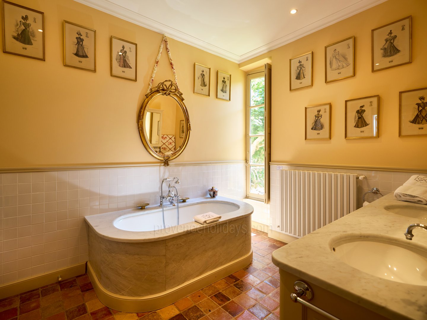 19 - Le Château: Villa: Bathroom