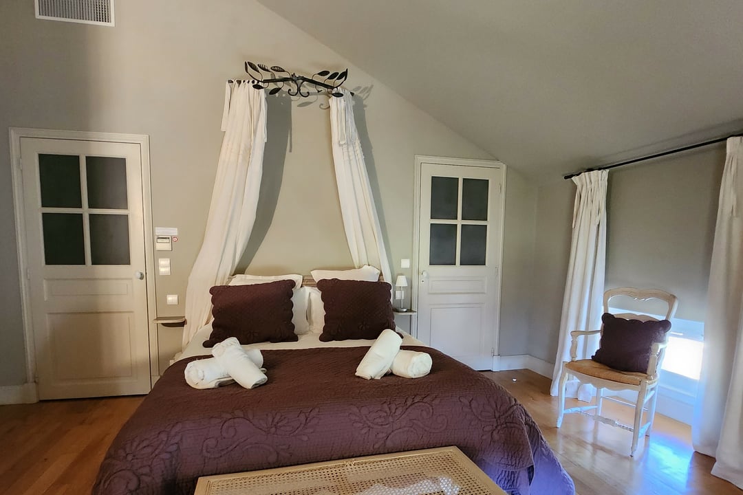 53 - Bastide Lacoste: Villa: Bedroom