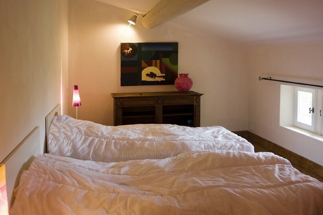 21 - La Bastide des Chênes: Villa: Bedroom