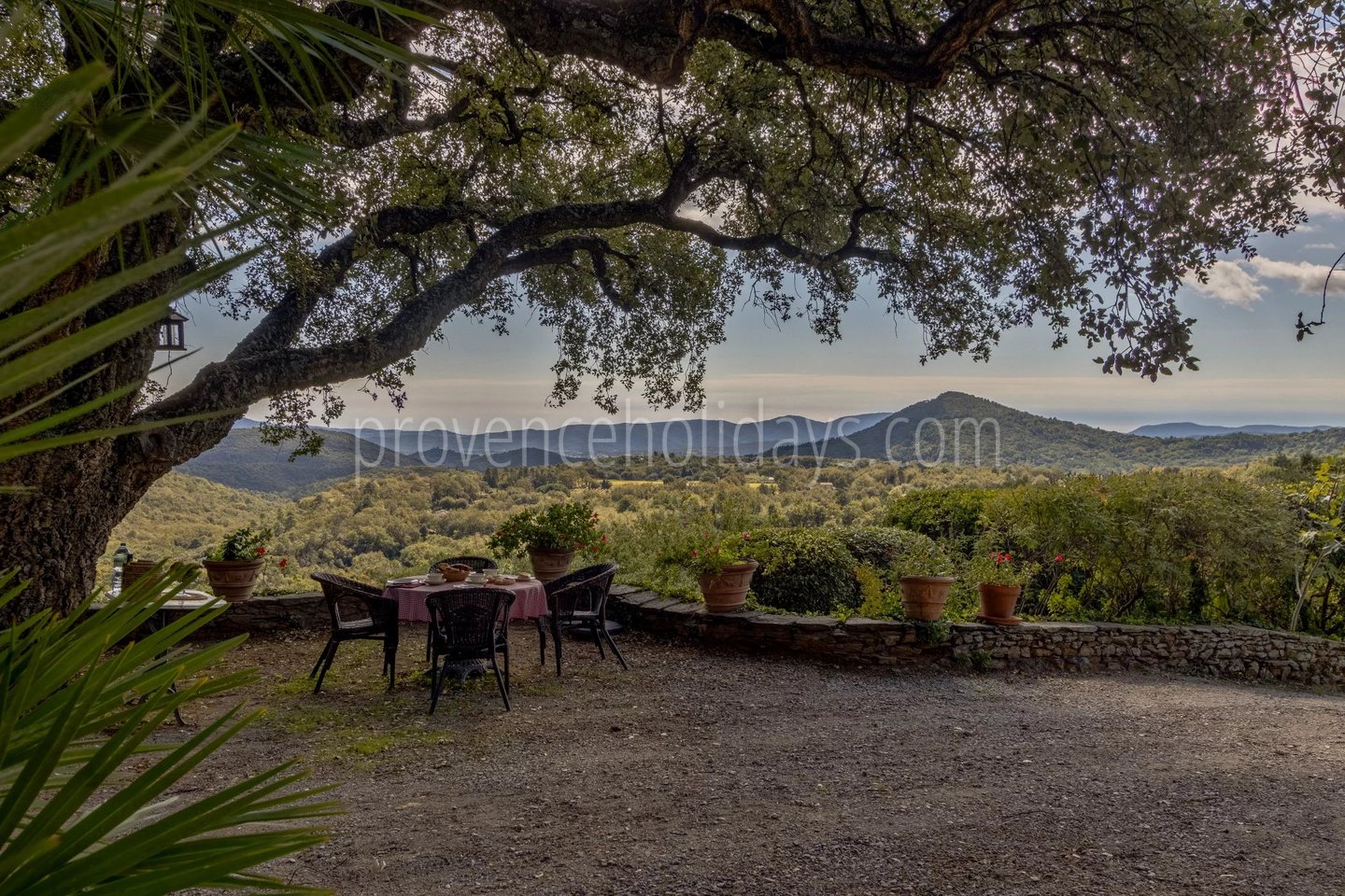 19 - Stone hameau in La Garde-Freinet: Villa: Exterior