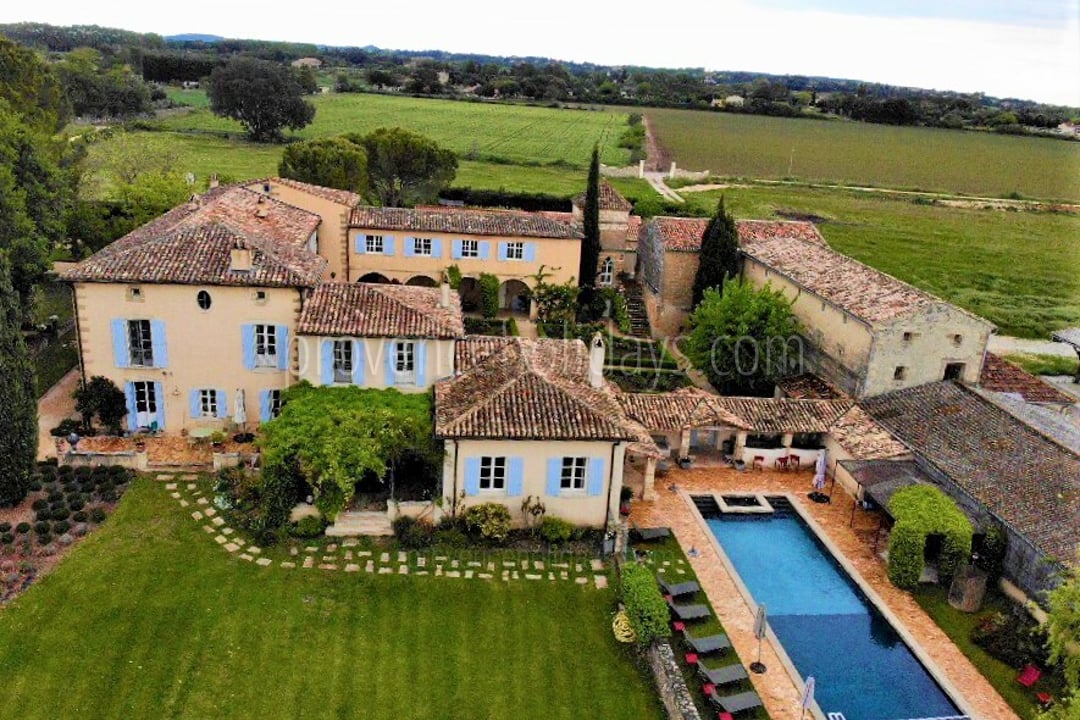 51 - Domaine d\'Uzès: Villa: Exterior
