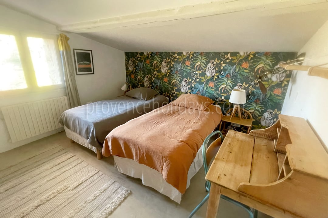 18 - Le Hameau de Goult: Villa: Bedroom 4