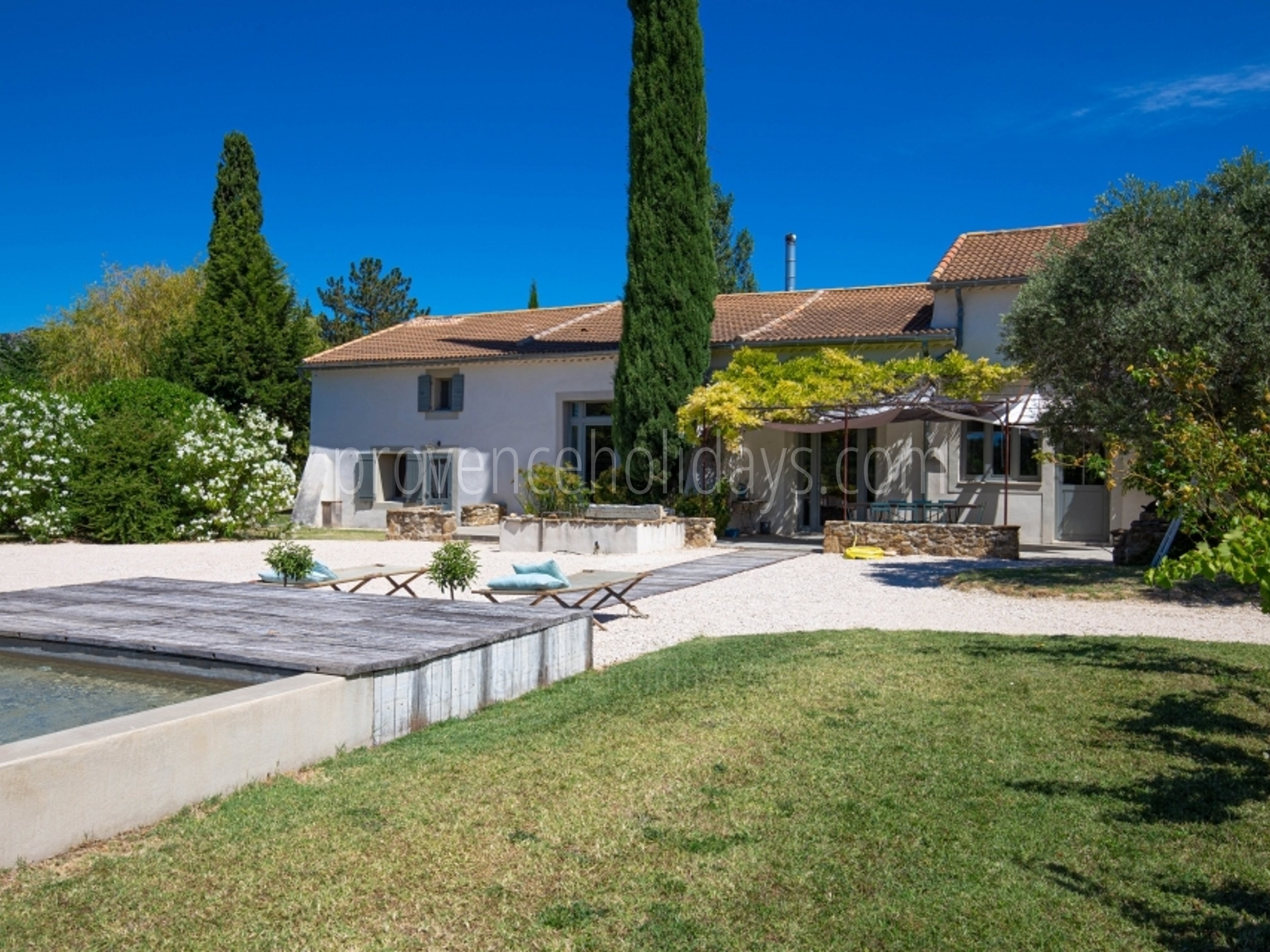 40 - Villa Beaumes: Villa: Exterior
