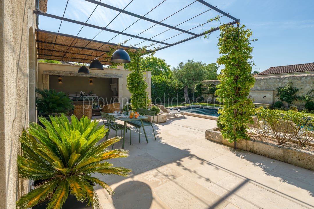 13 - Villa Aubanel: Villa: Exterior