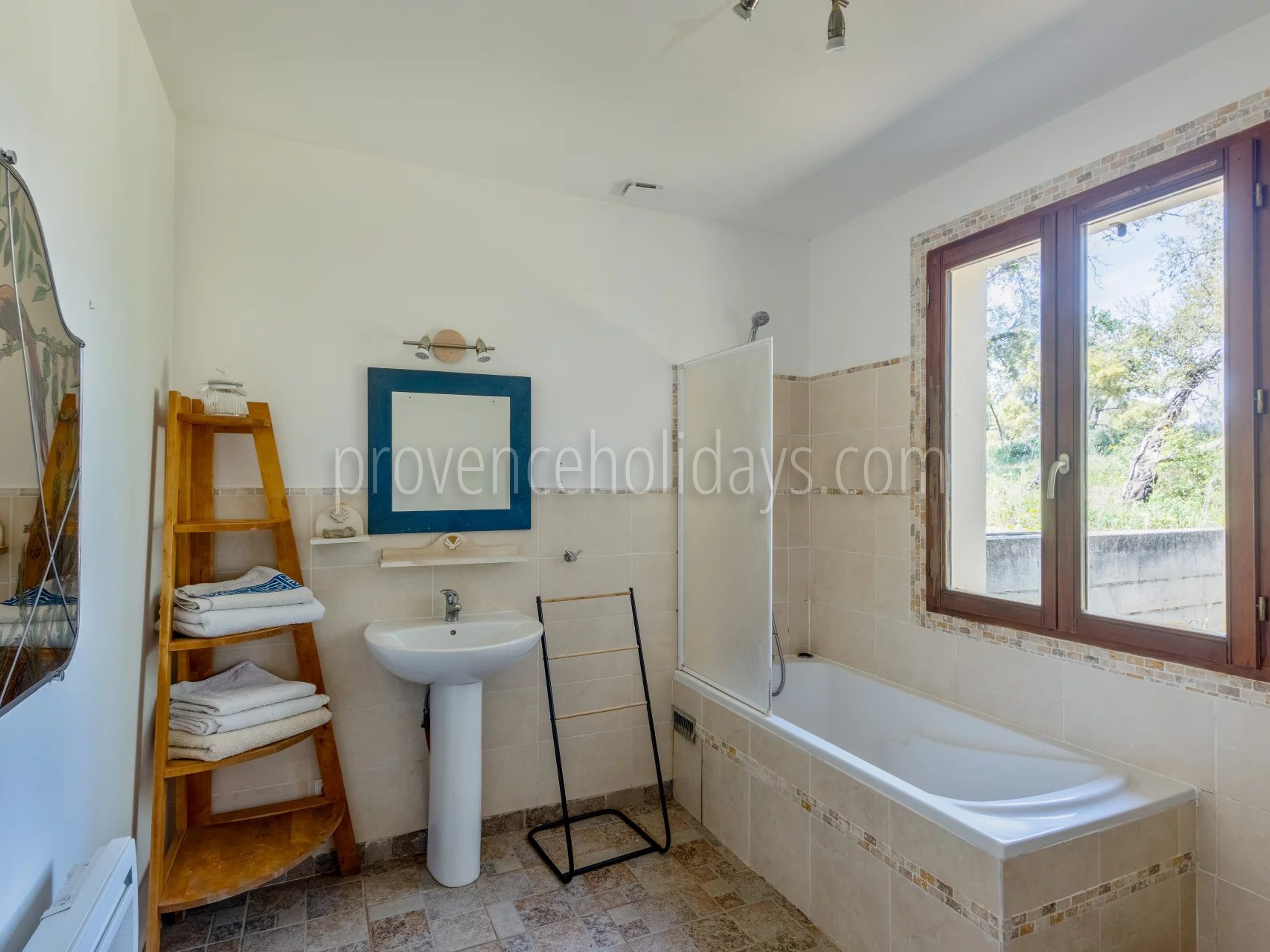 7 - Ruhiges Haus in Grimaud: Villa: Bathroom