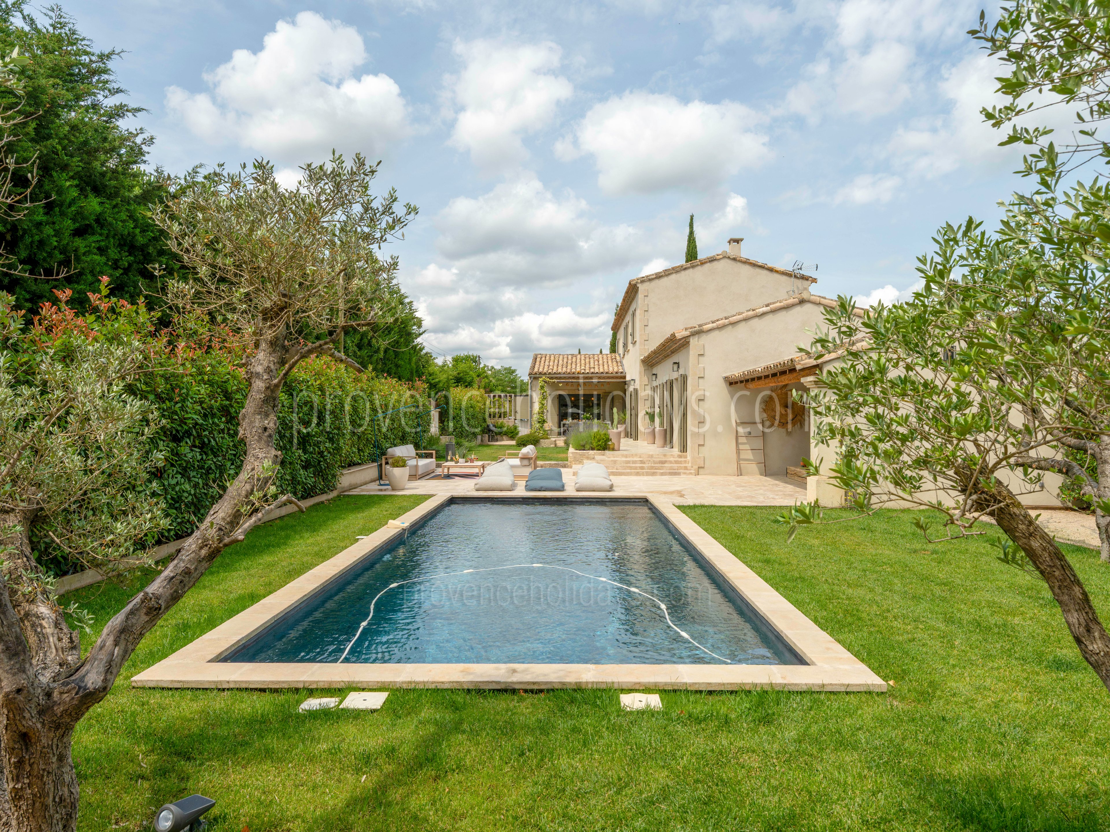 17 - Villa Alma: Villa: Pool
