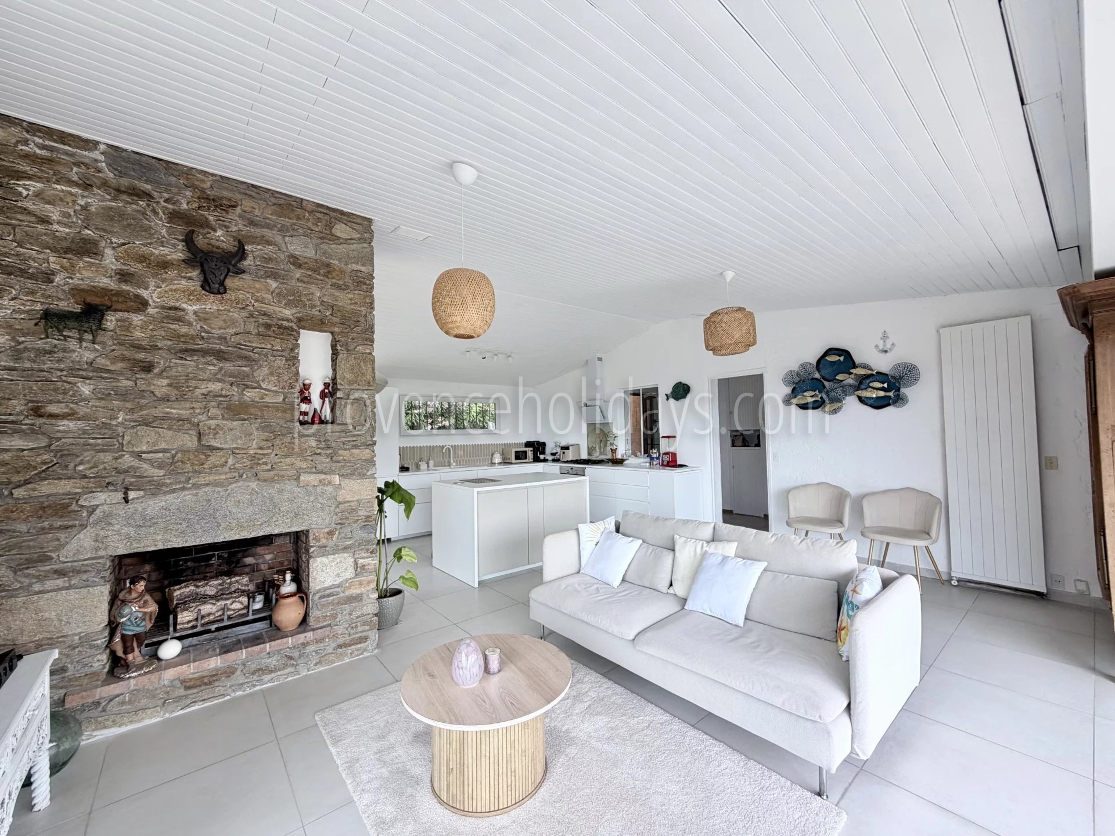 12 - Villa with pool in Cavalaire-sur-Mer: Villa: Interior