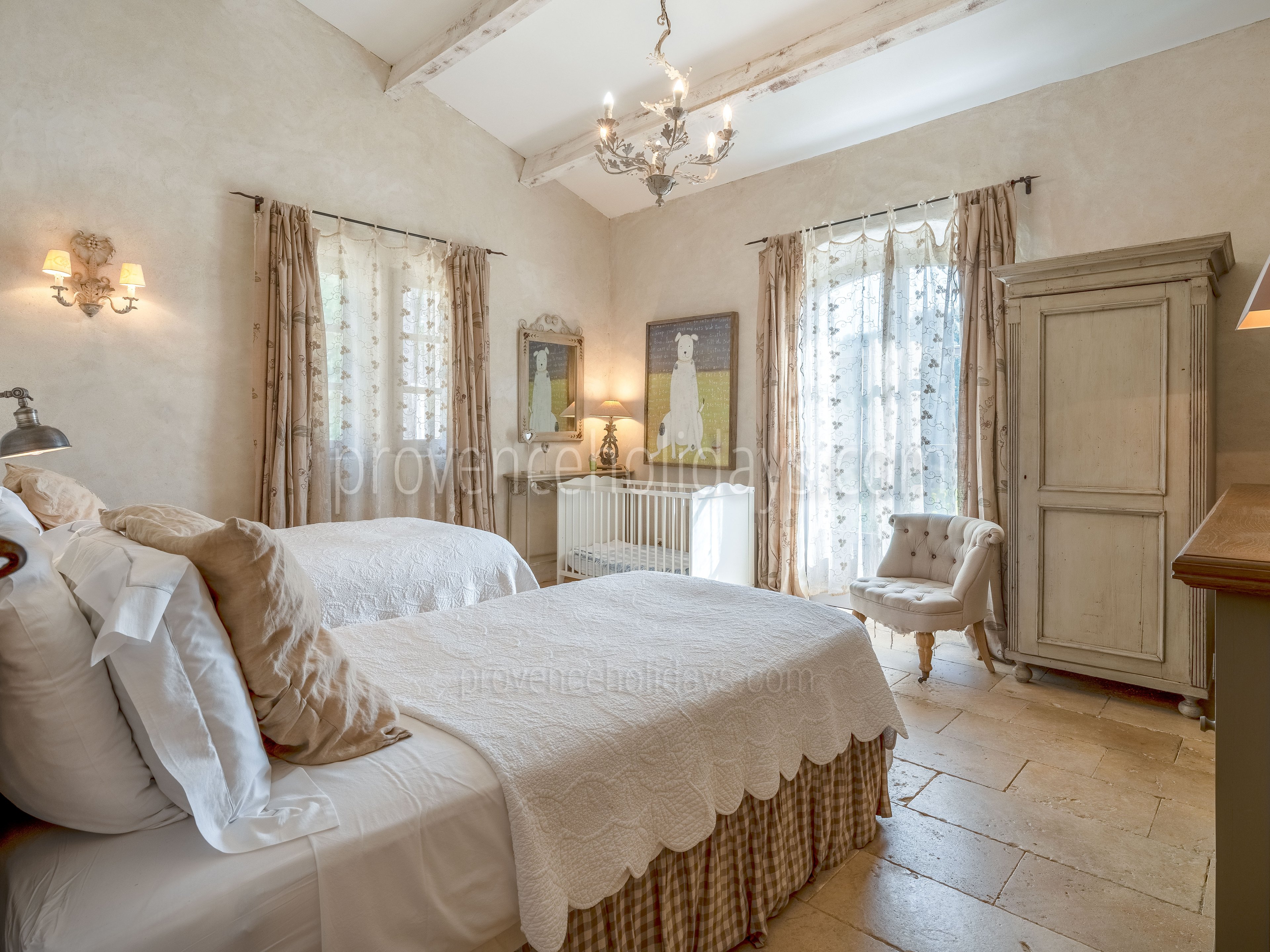25 - Maison Paradou: Villa: Bedroom