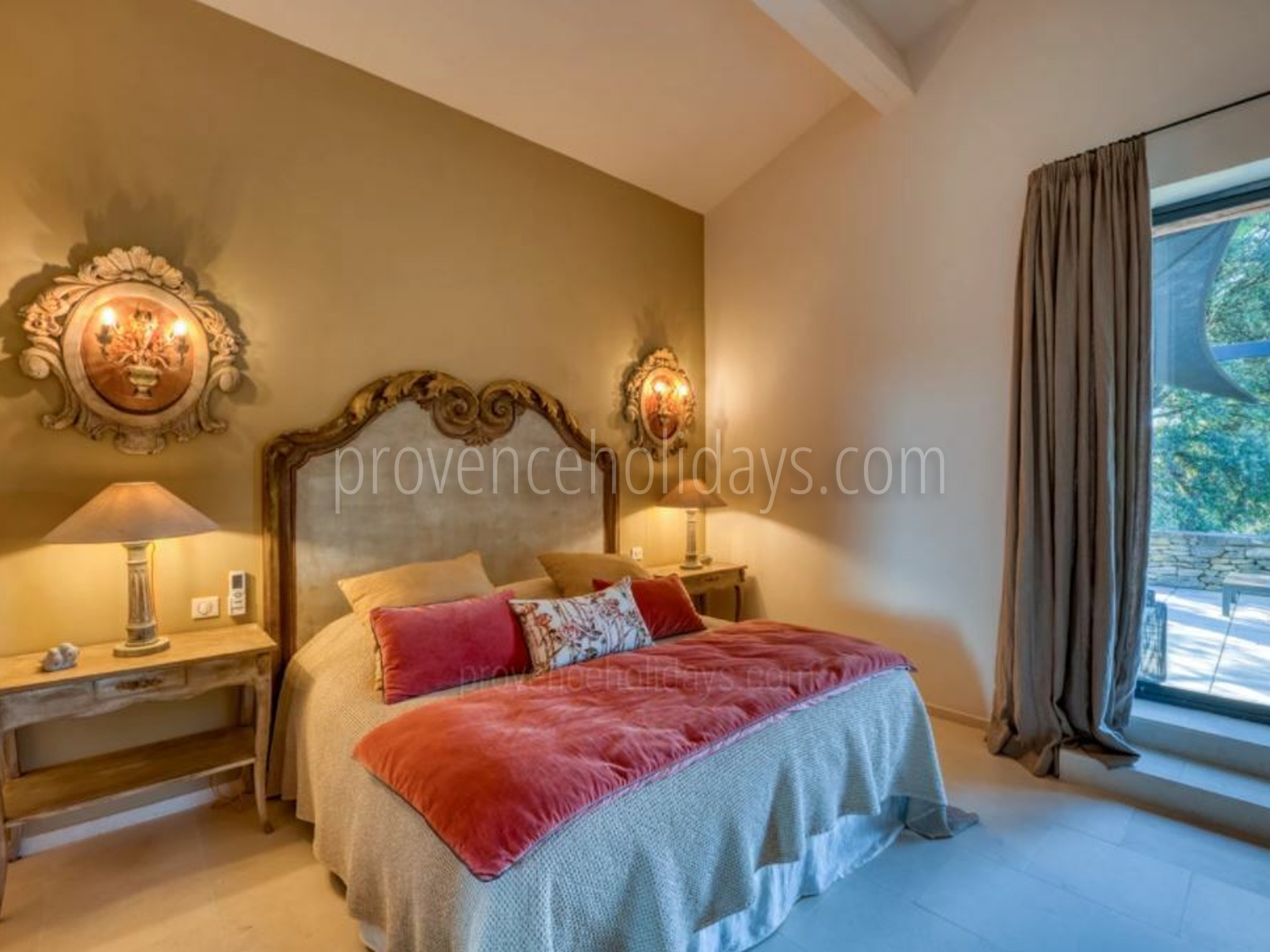 32 - Villa Daurèio: Villa: Bedroom