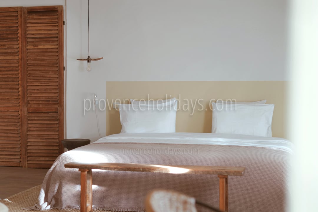 10 - Mas de Réauville: Villa: Bedroom