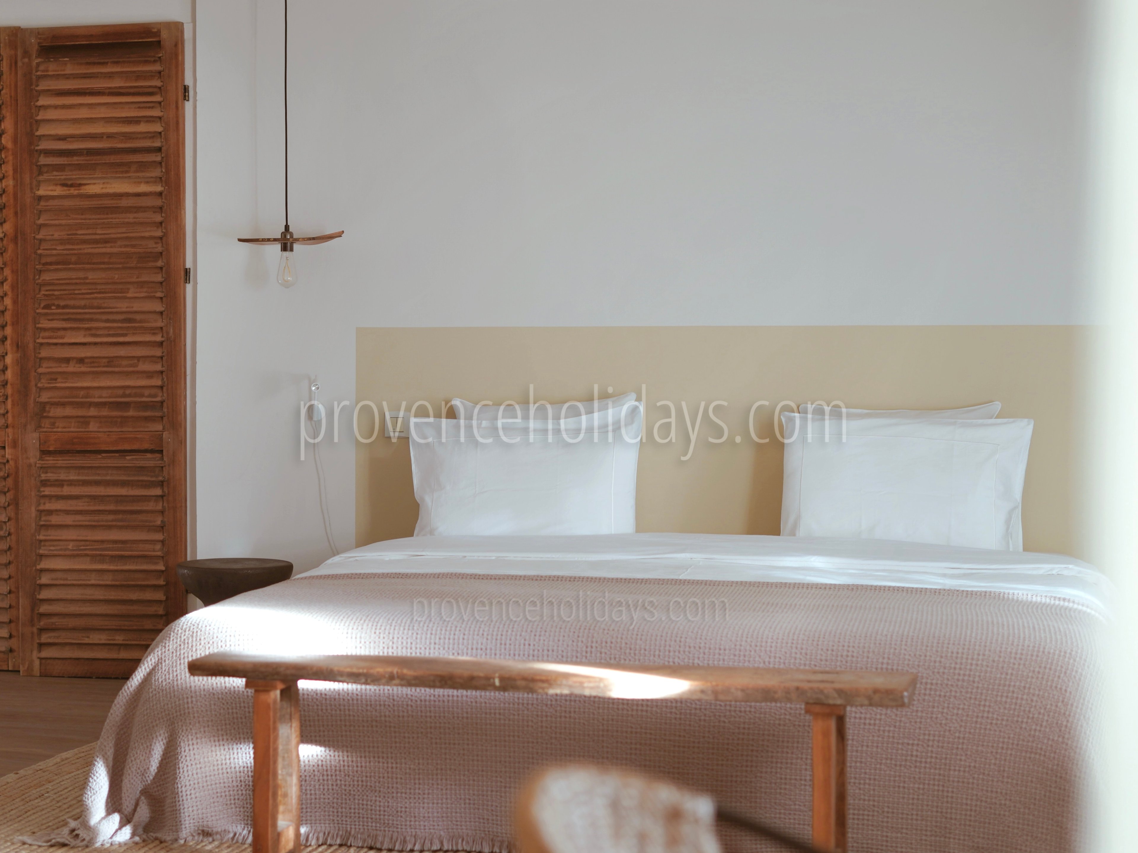 10 - Mas de Réauville: Villa: Bedroom