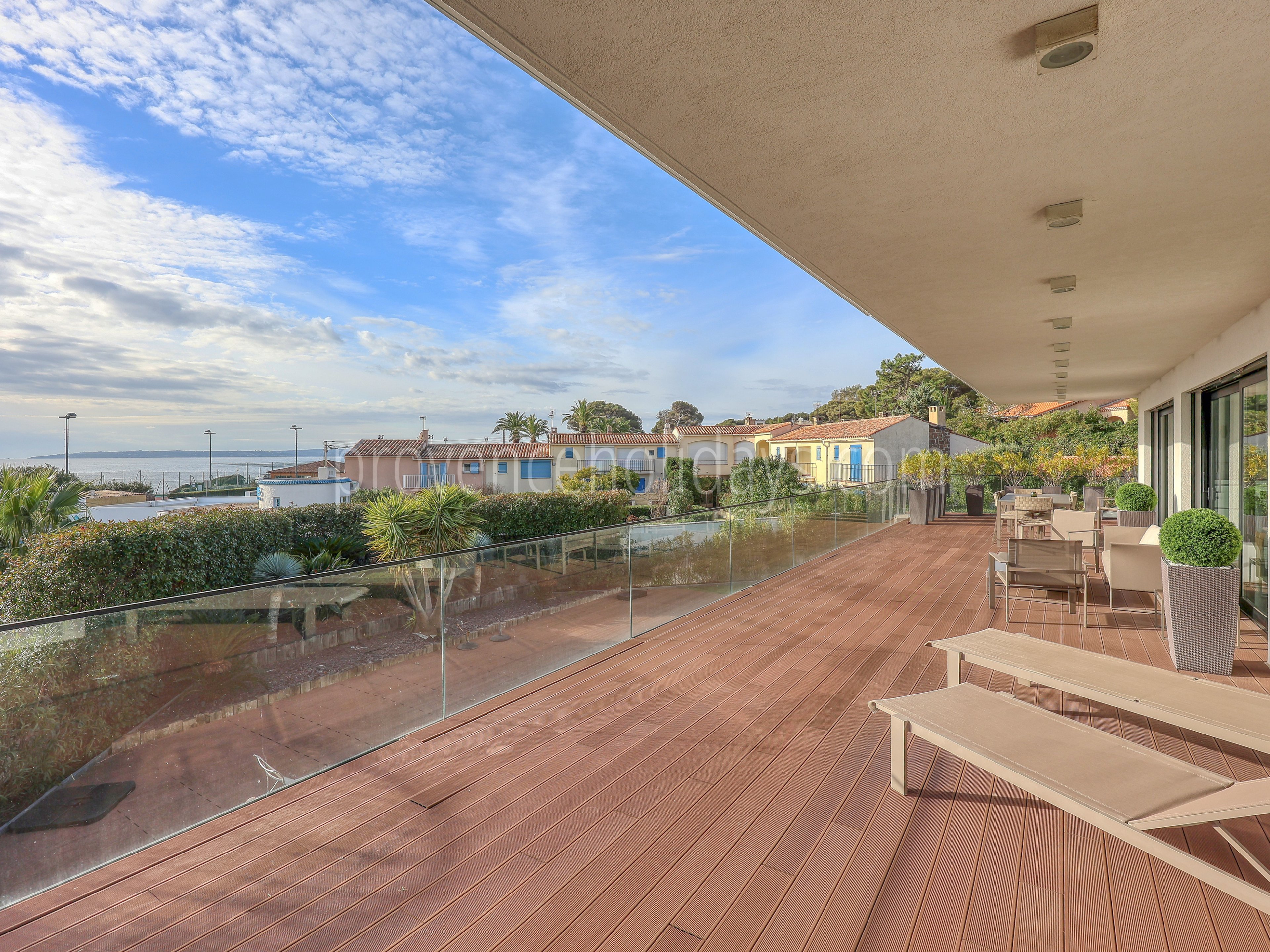 27 - Villa Sea Pearl: Villa: Exterior