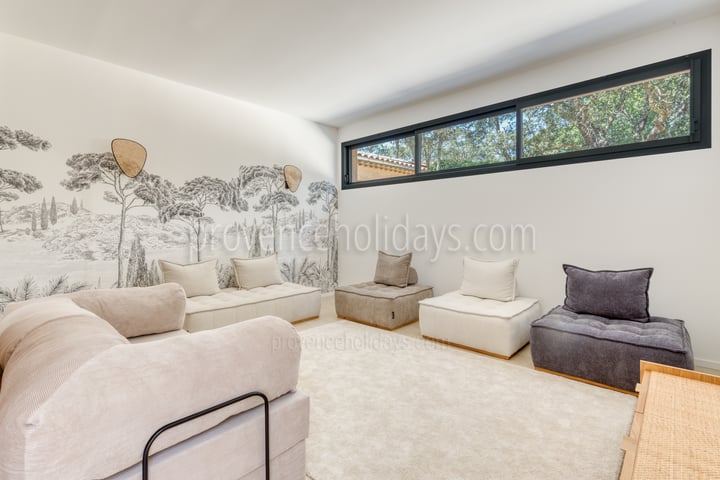 11 - Villa l\'Olivier Blanc: Villa: Interior