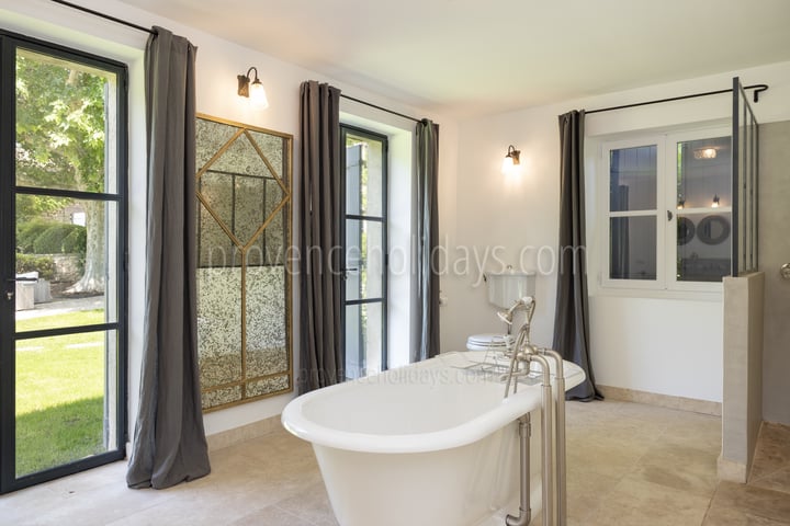 53 - Bastide de Goult: Villa: Bedroom - Aigle