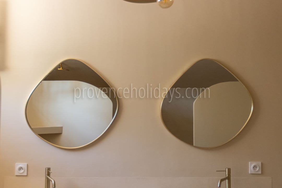 21 - Villa Adeline: Villa: Bathroom