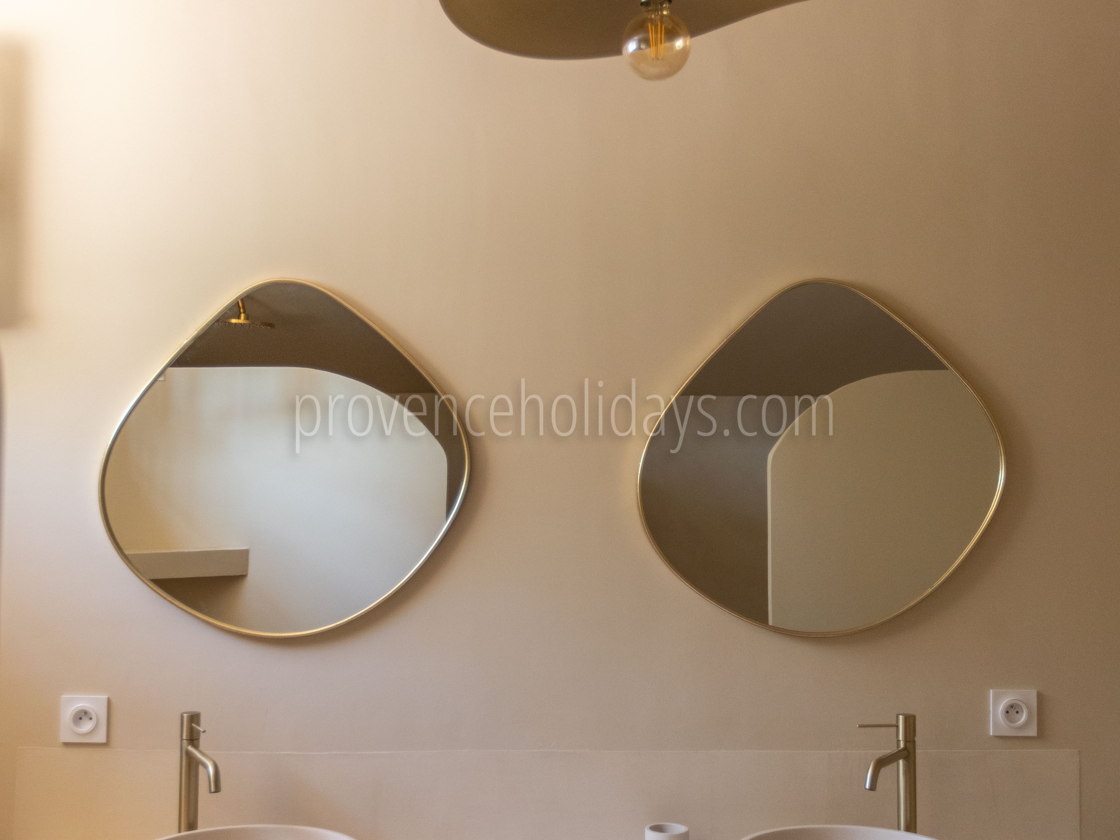 21 - Villa Adeline: Villa: Bathroom
