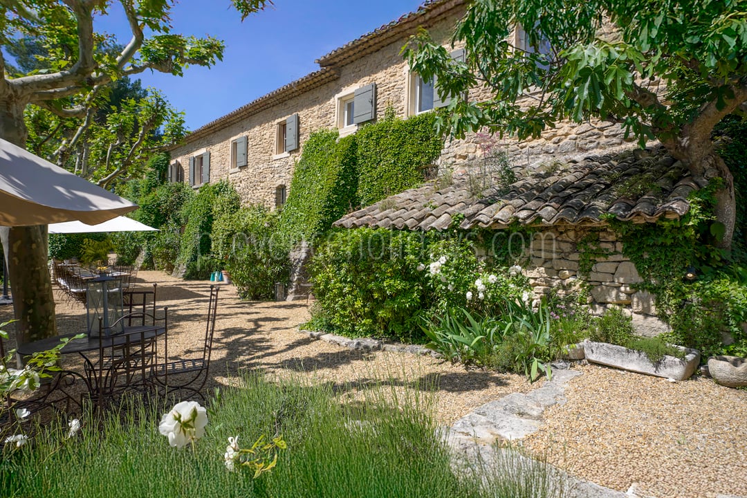 14 - Le Moulin de Gordes: Villa: Exterior