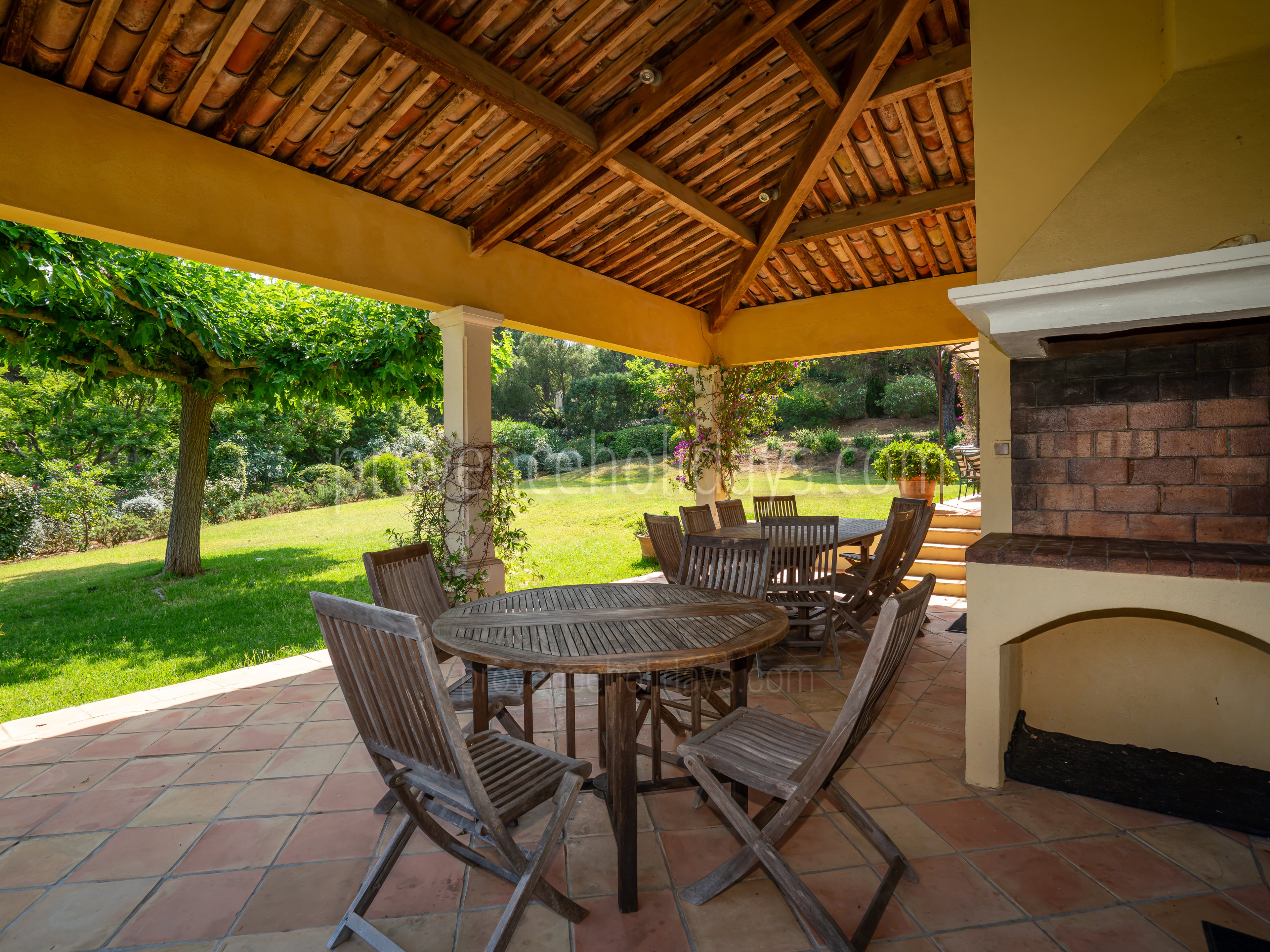 4 - Villa Serena: Villa: Exterior