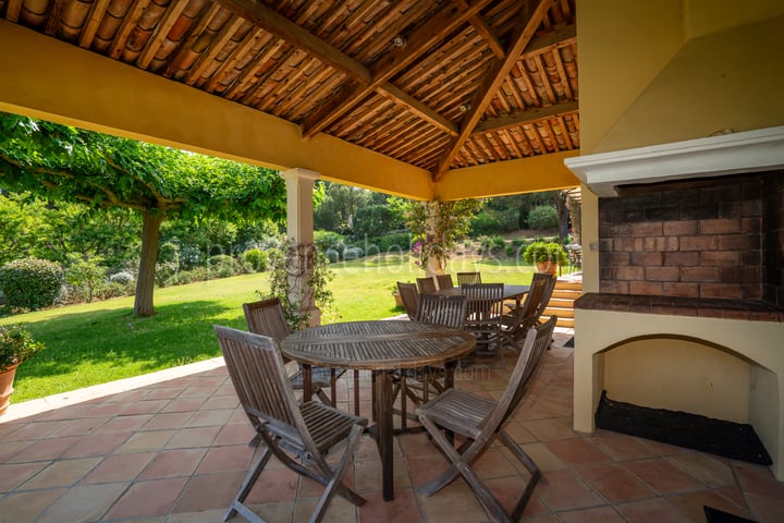 4 - Villa Serena: Villa: Exterior
