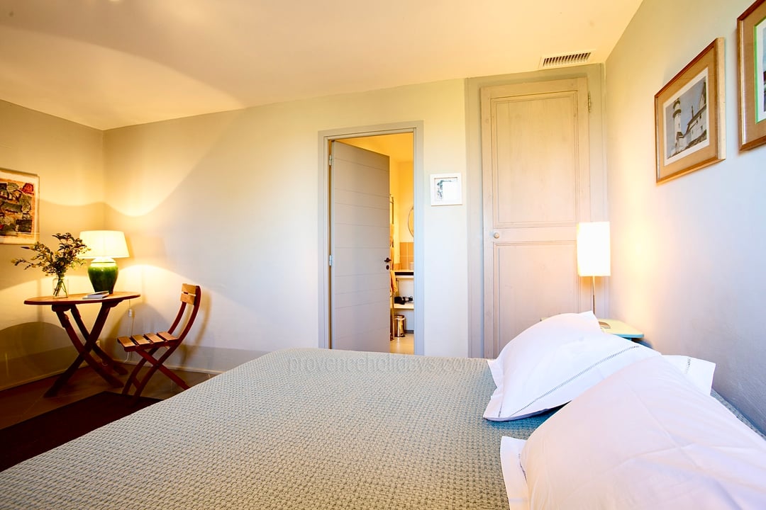 63 - Grand Mas de Cairanne: Villa: Bedroom