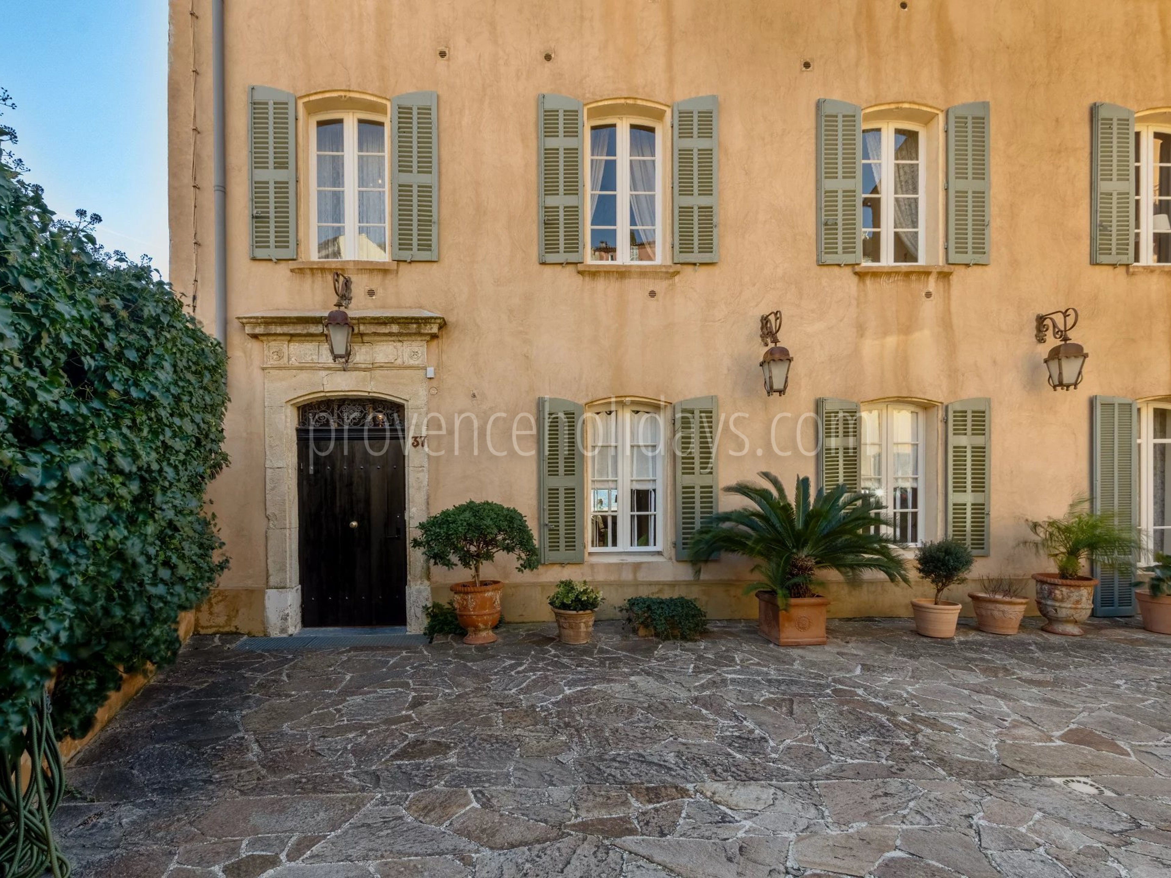 26 - Karakteristiek huis in Cap Bénat: Villa: Exterior