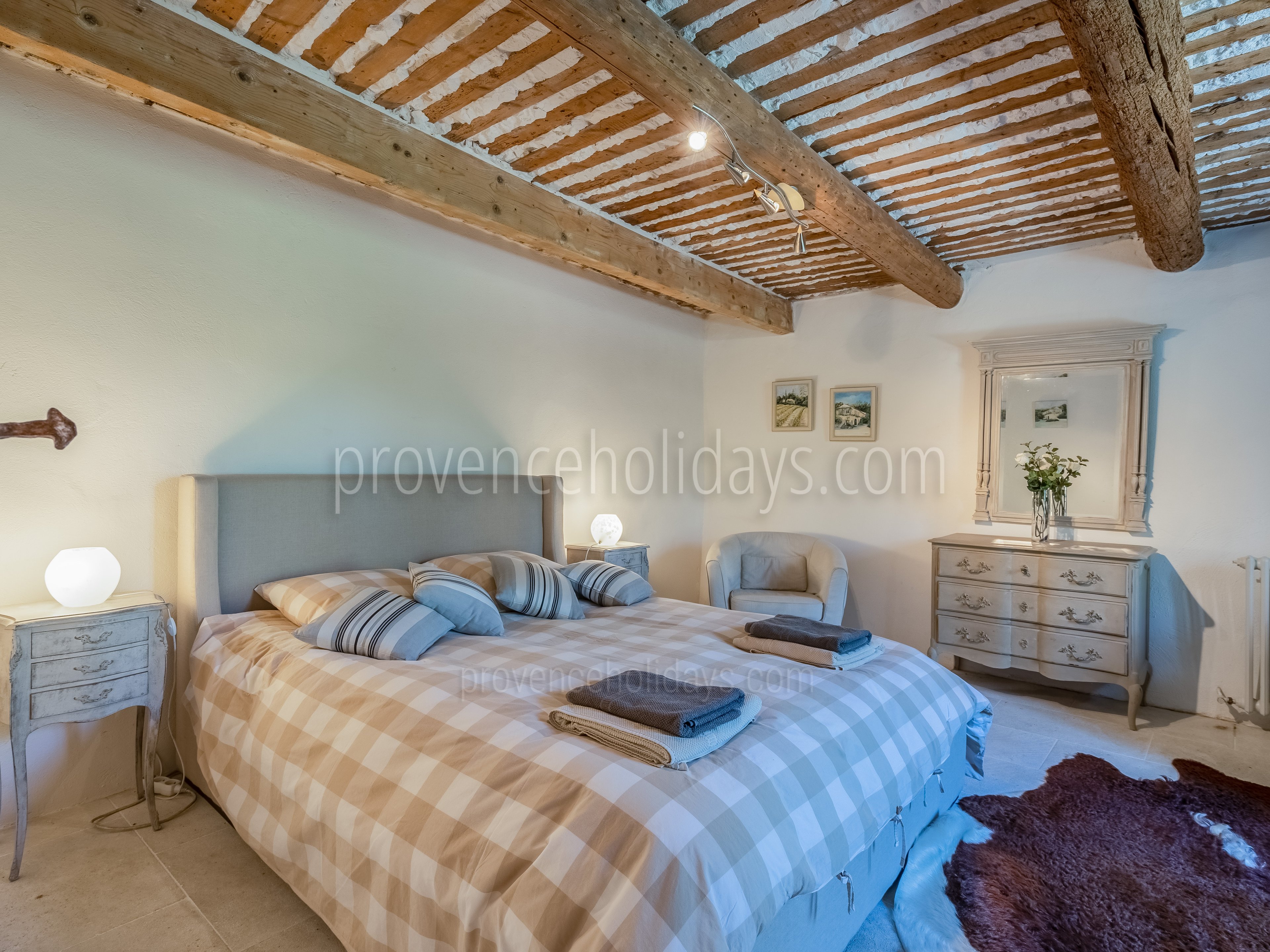4 - Ménerbes Mas: Villa: Bedroom