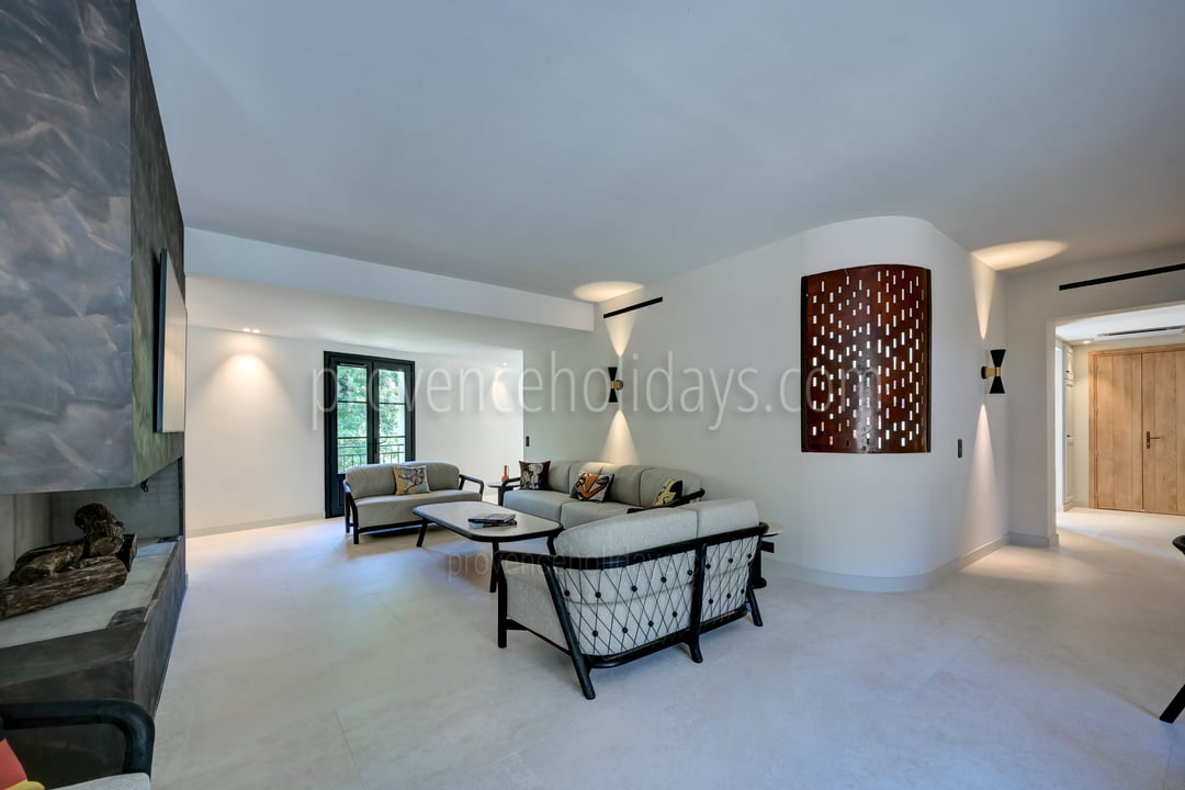 24 - Le Moulin: Villa: Interior
