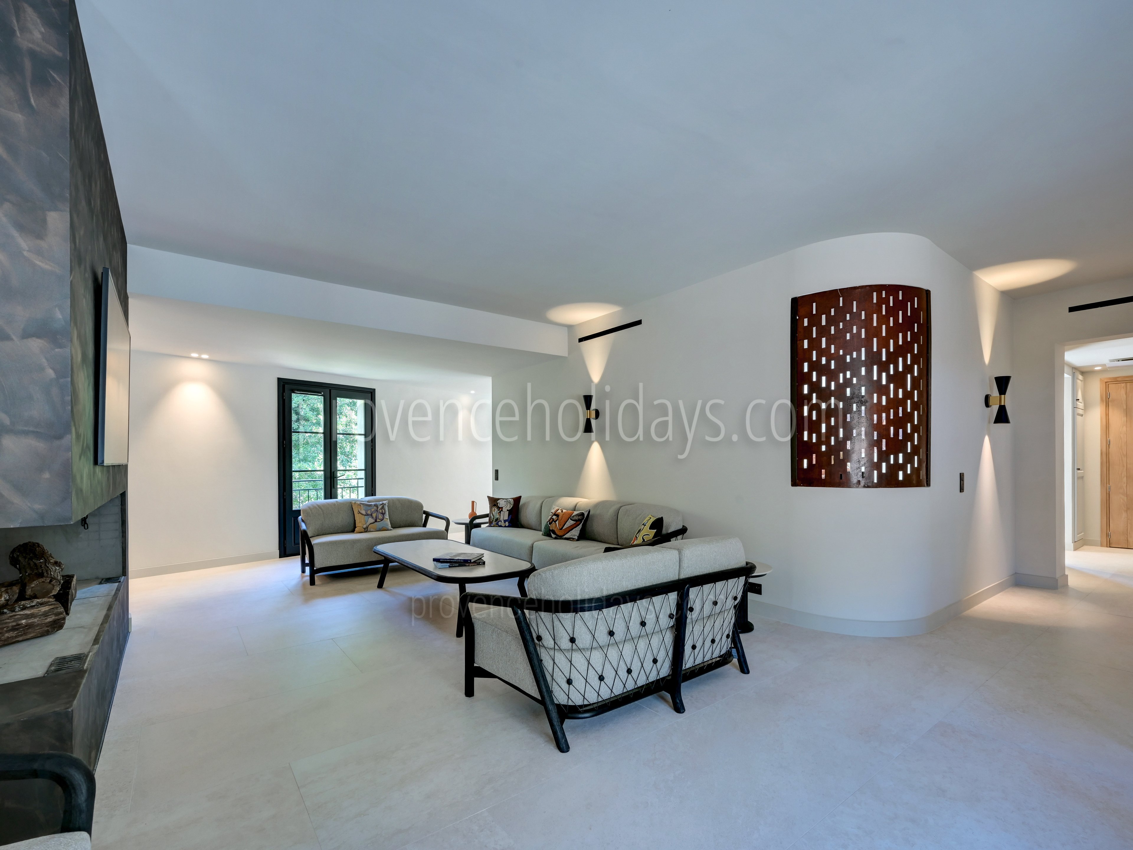 24 - Le Moulin: Villa: Interior