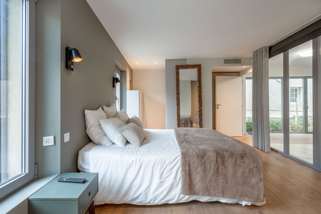 21 - Côté Sorgue: Villa: Bedroom