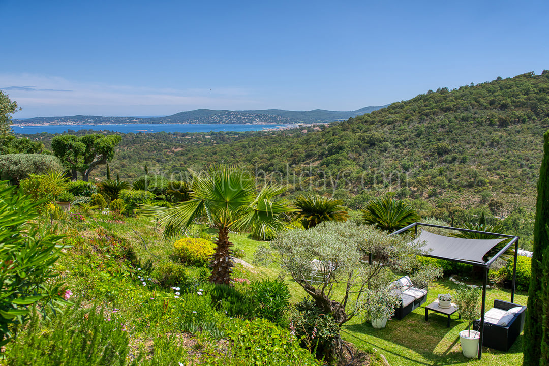 25 - Mistral Serene: Villa: Exterior