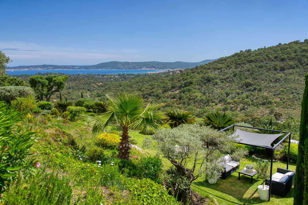 25 - Mistral Serene: Villa: Exterior