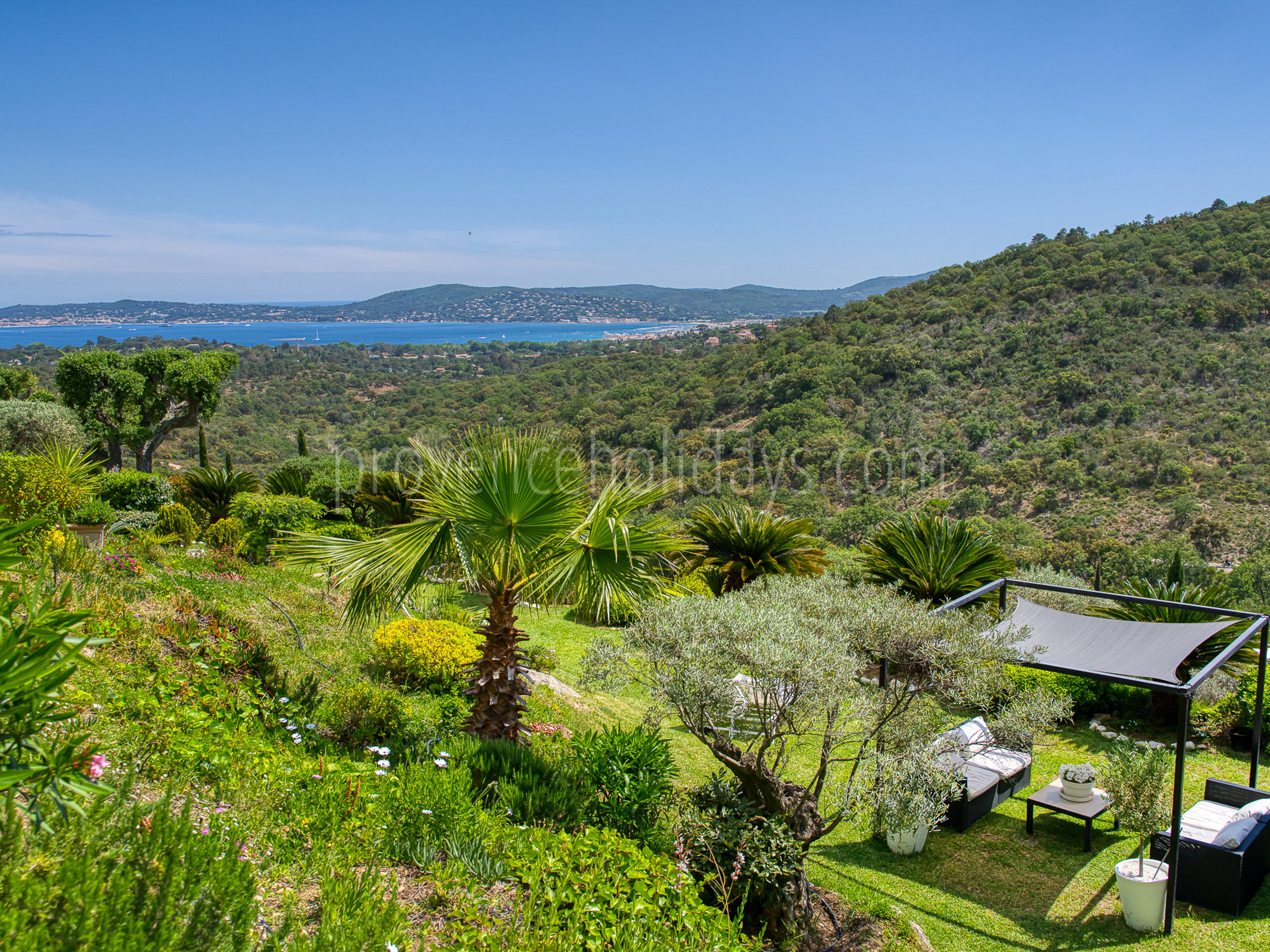 25 - Mistral Serene: Villa: Exterior