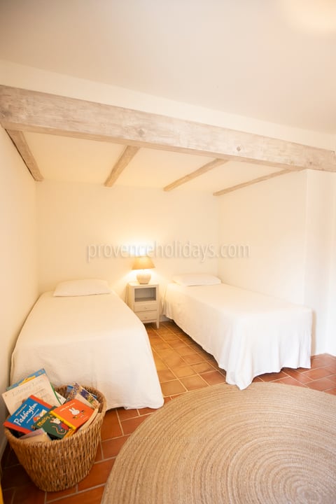 11 - Villa Secrète : Villa: Bedroom