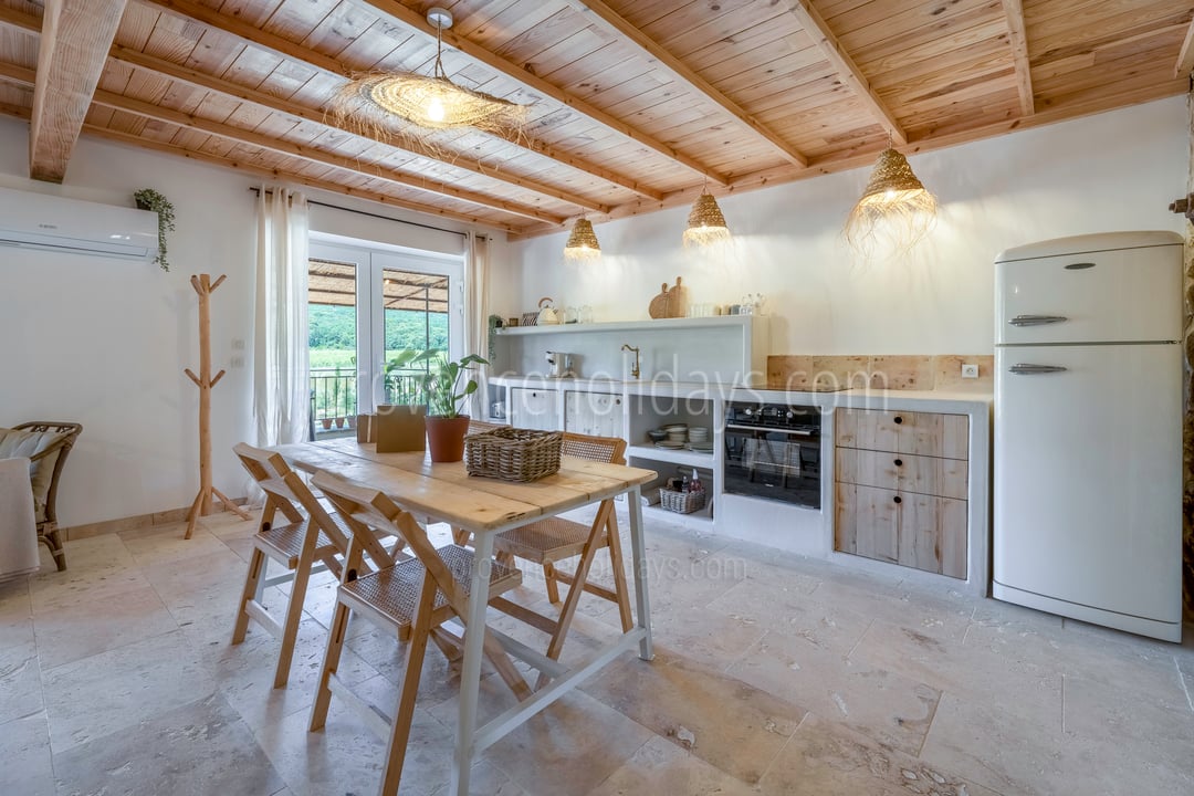 25 - La Bohème: Villa: Interior
