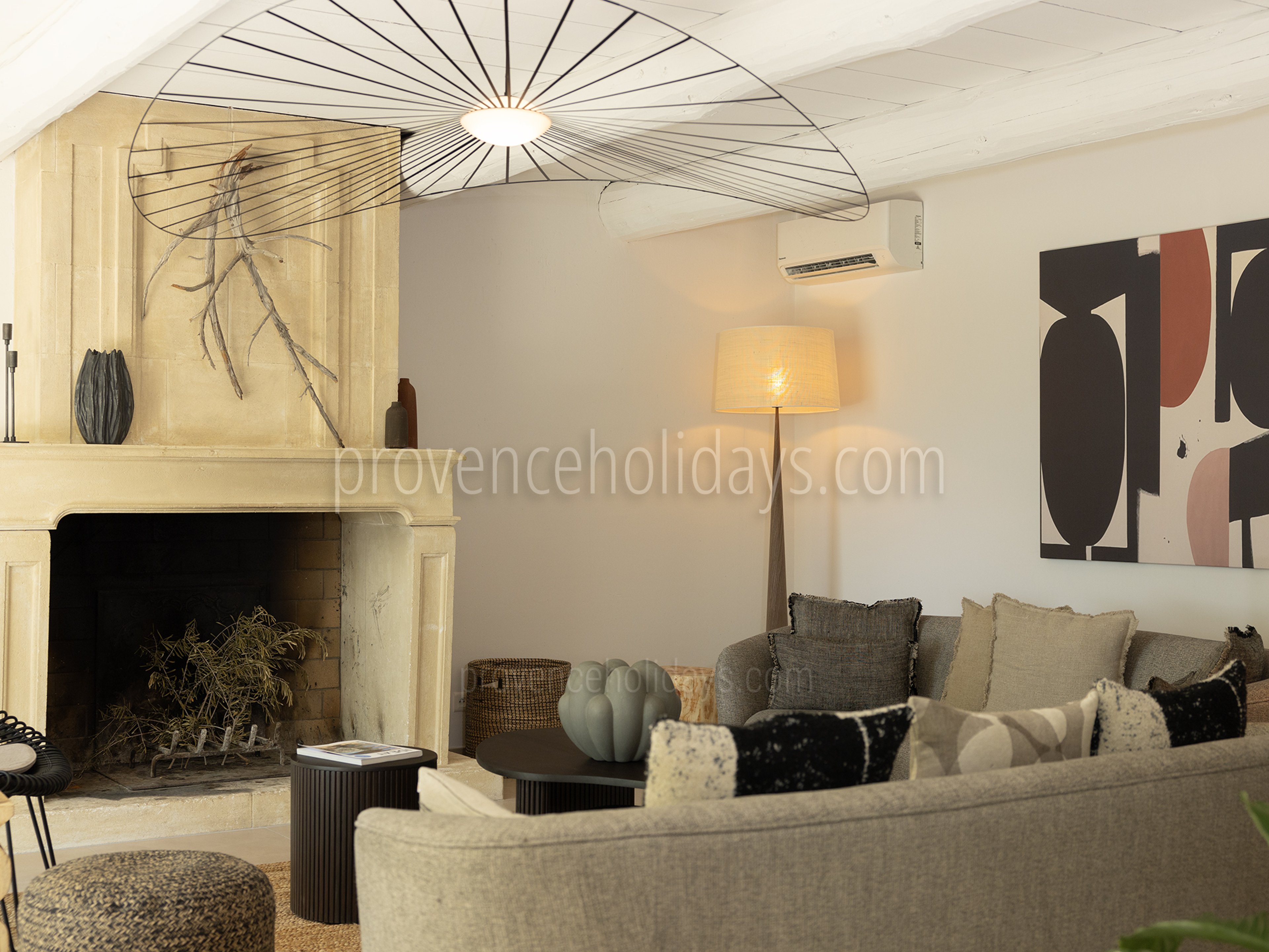 12 - Le Mas des Lauriers: Villa: Interior
