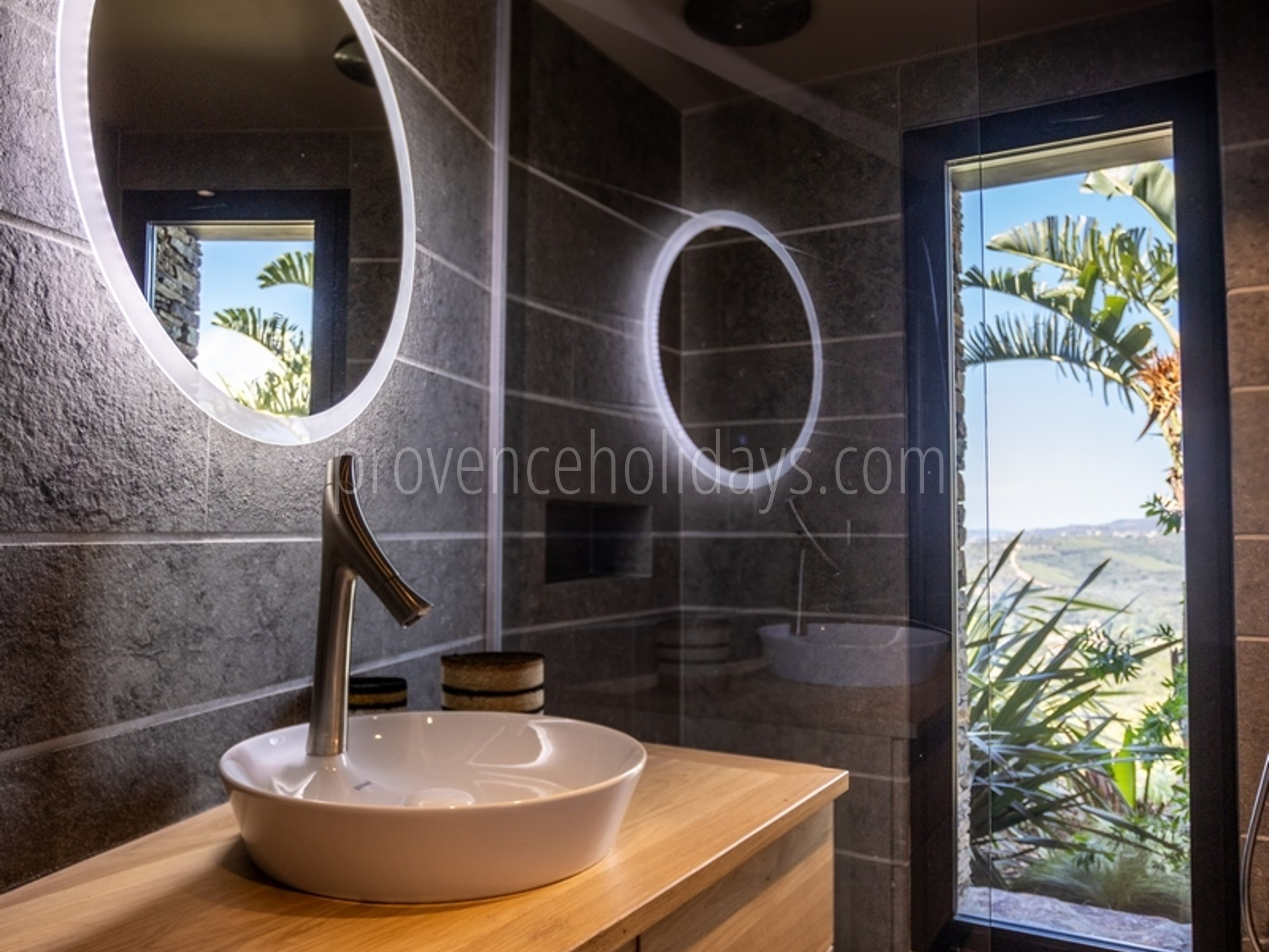 30 - Villa Des Sables: Villa: Bathroom