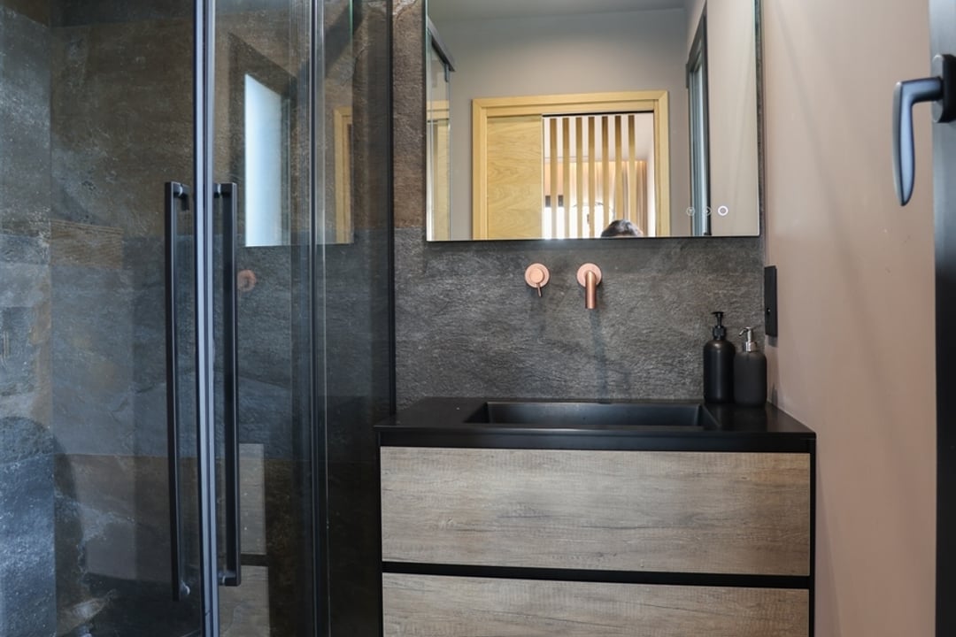 9 - Villa Bleue: Villa: Bathroom