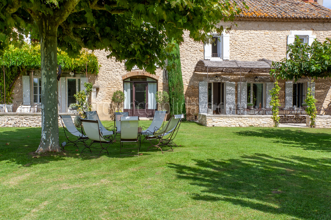 17 - Maison Robion: Villa: Exterior