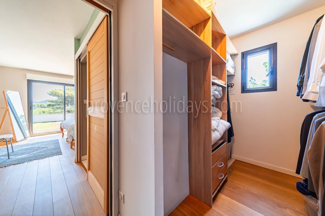 21 - Villa with pool in Pernes-les-Fontaines: Villa: Interior
