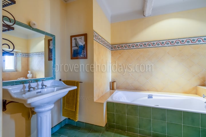 49 - La Bastide Neuve: Villa: Bathroom