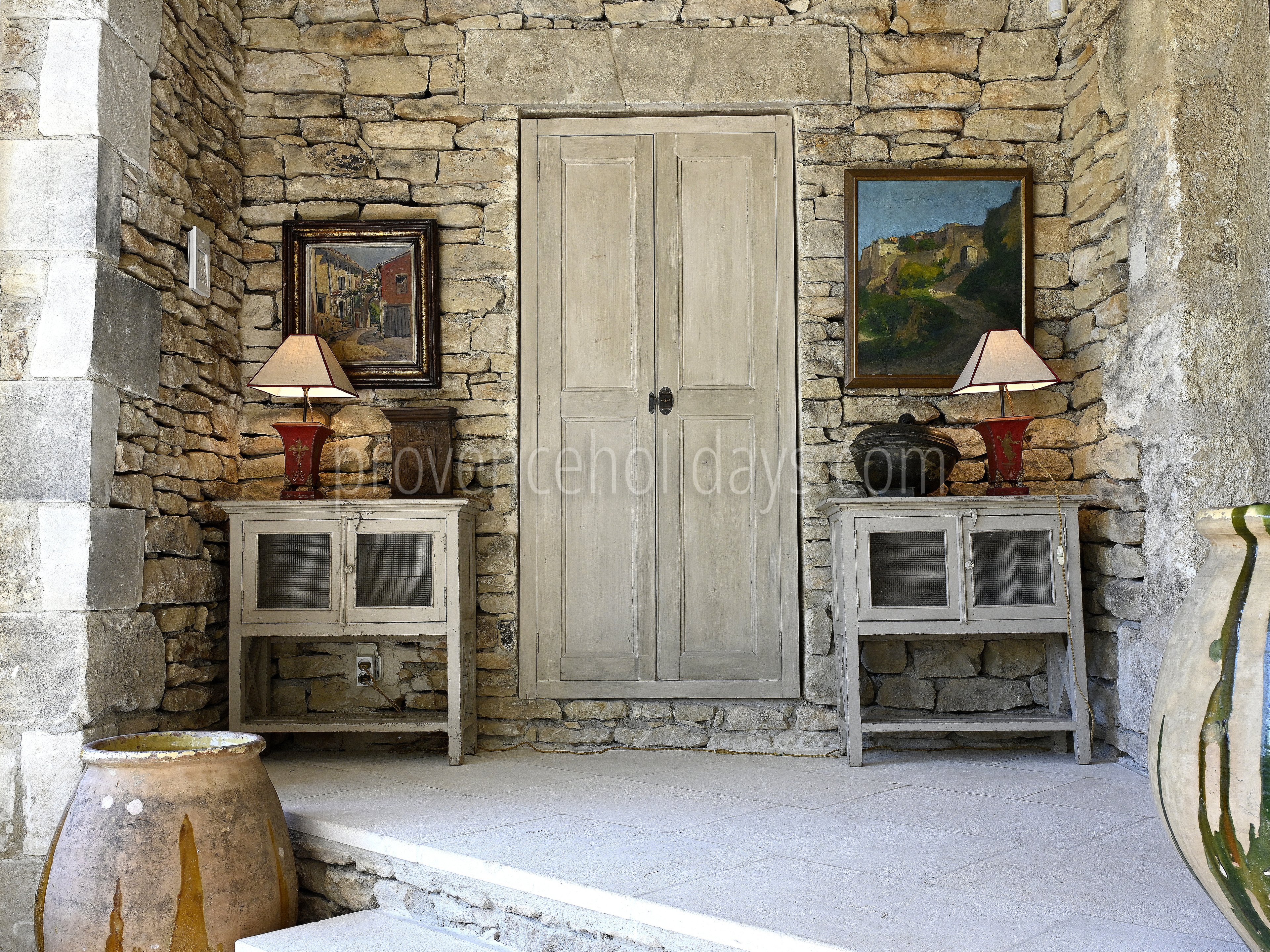 7 - La Maison des Bories: Villa: Interior