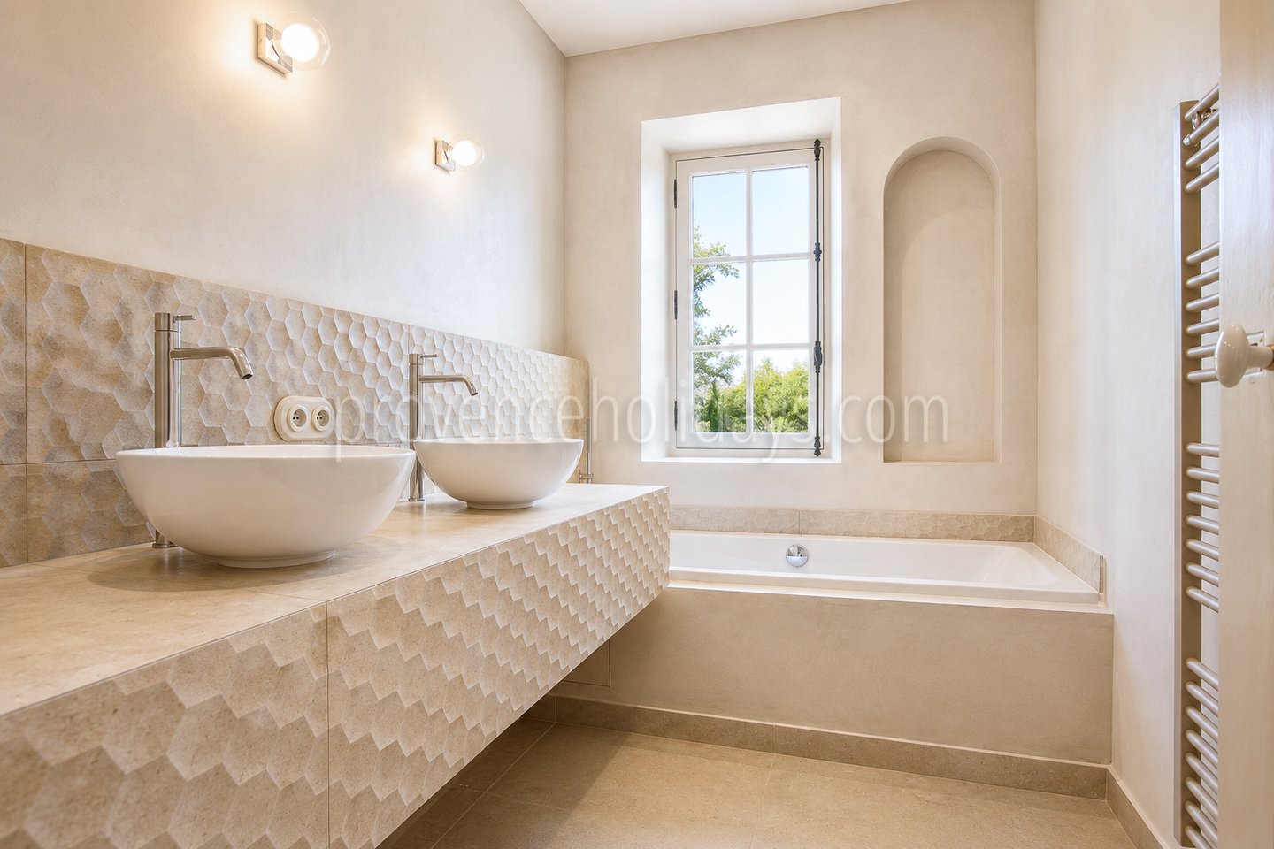 28 - Renoviertes Dorfhaus in Maussane-les-Alpilles: Villa: Bathroom