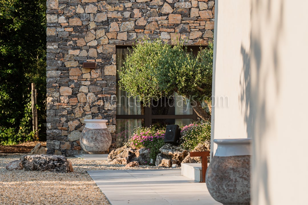 6 - Villa Olive: Villa: Exterior