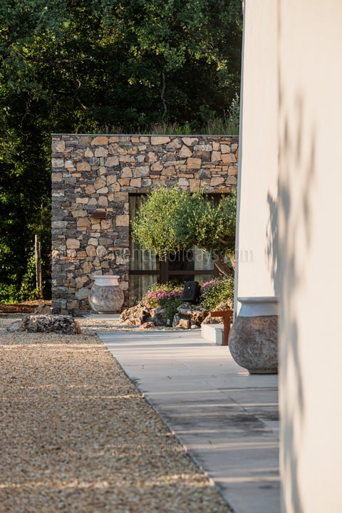 6 - Villa Olive: Villa: Exterior
