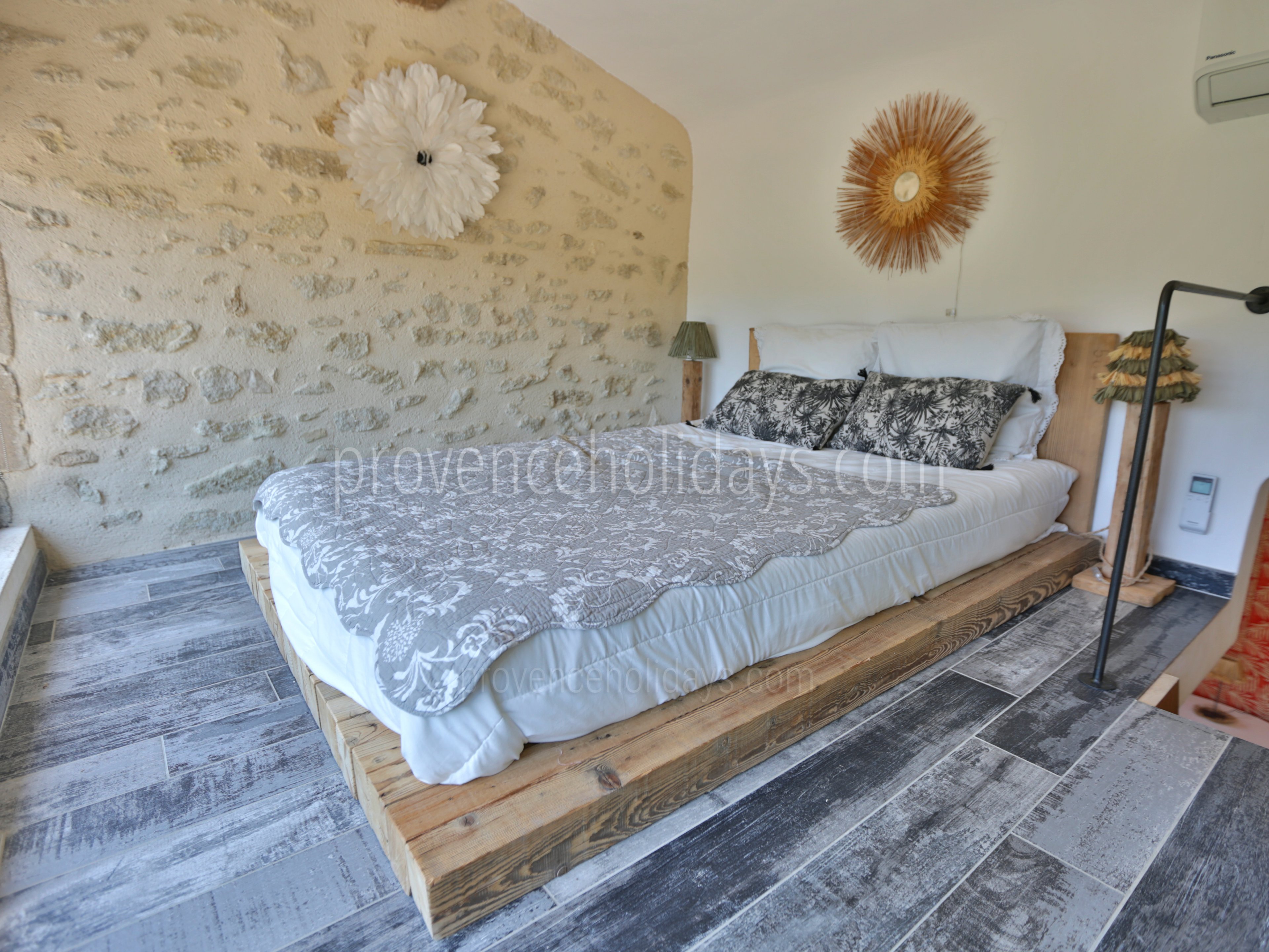 50 - Mas des Lumières: Villa: Bedroom
