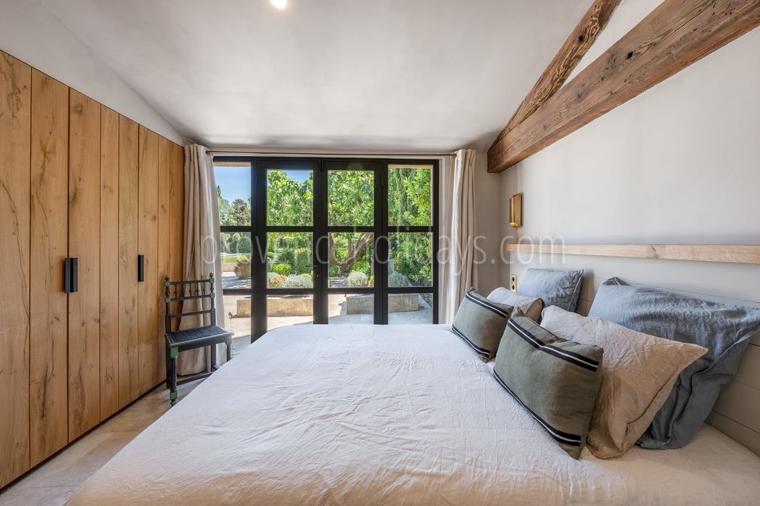 8 - Mas de la Calade: Villa: Bedroom