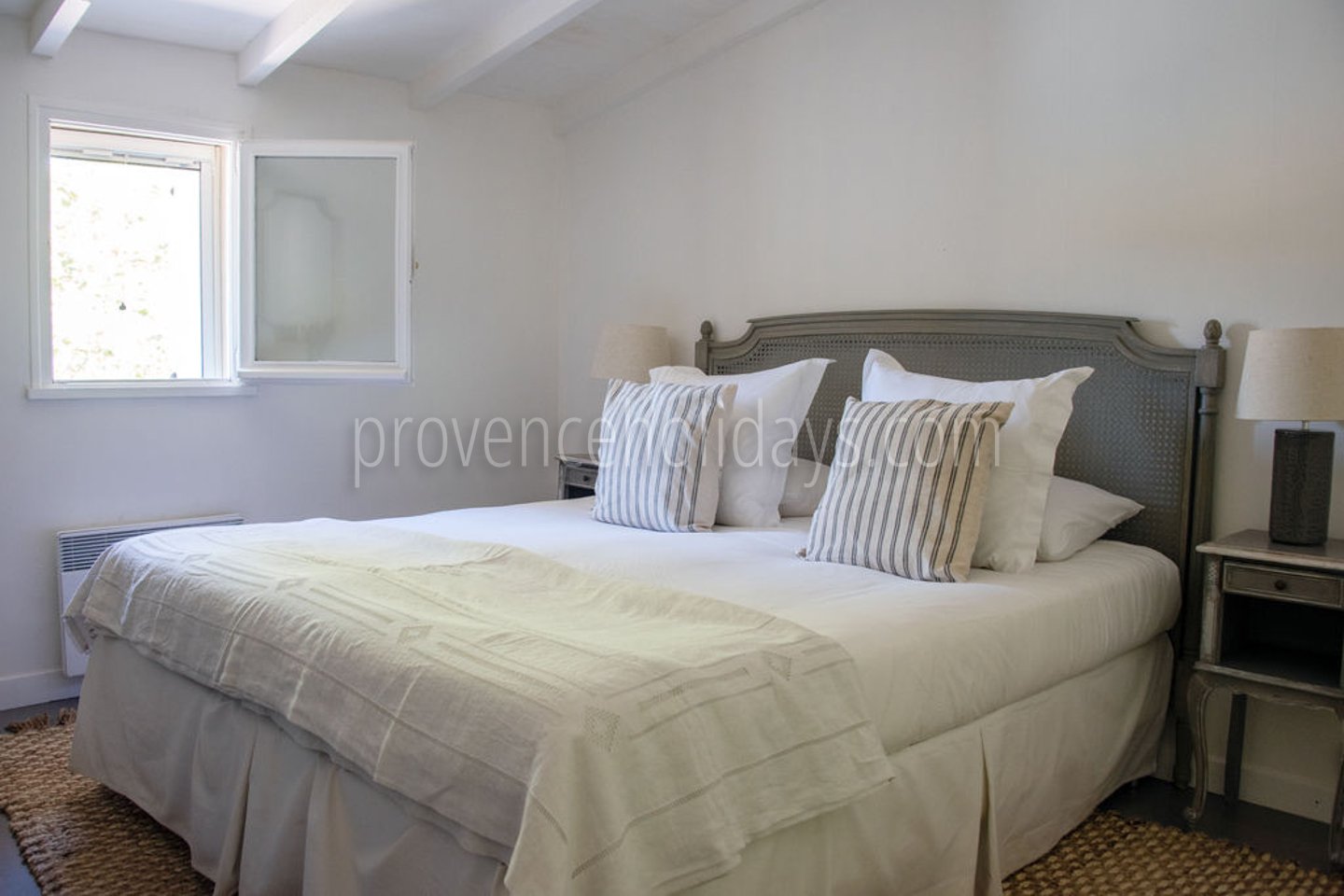 59 - Mas Mouriès: Villa: Bedroom