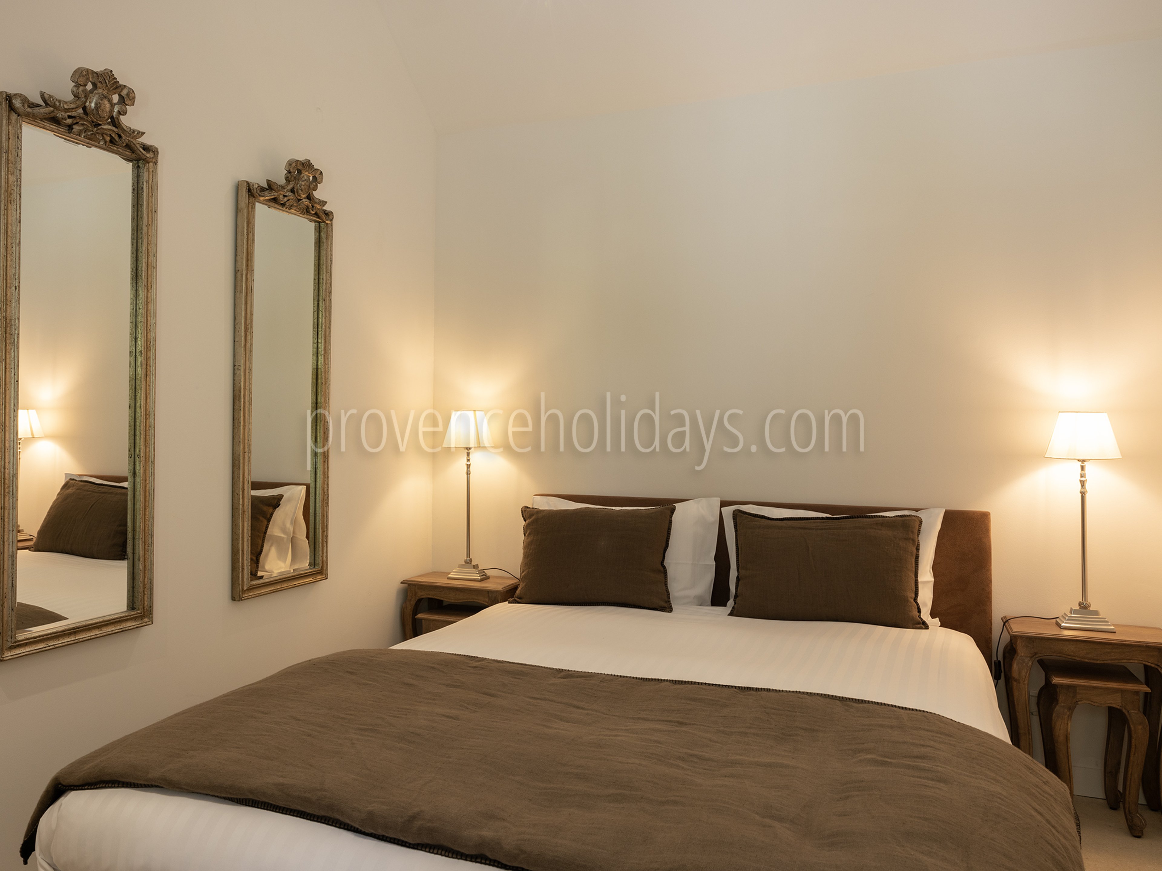 57 - Mas du Carlet: Villa: Bedroom