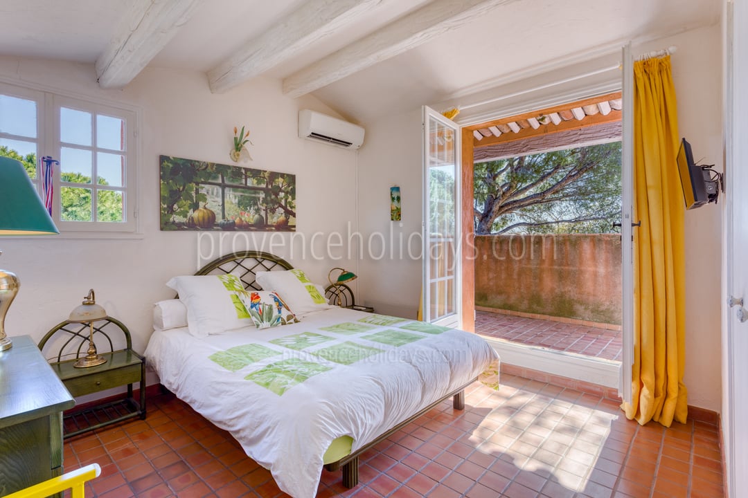 9 - Villa Nartelle: Villa: Bedroom