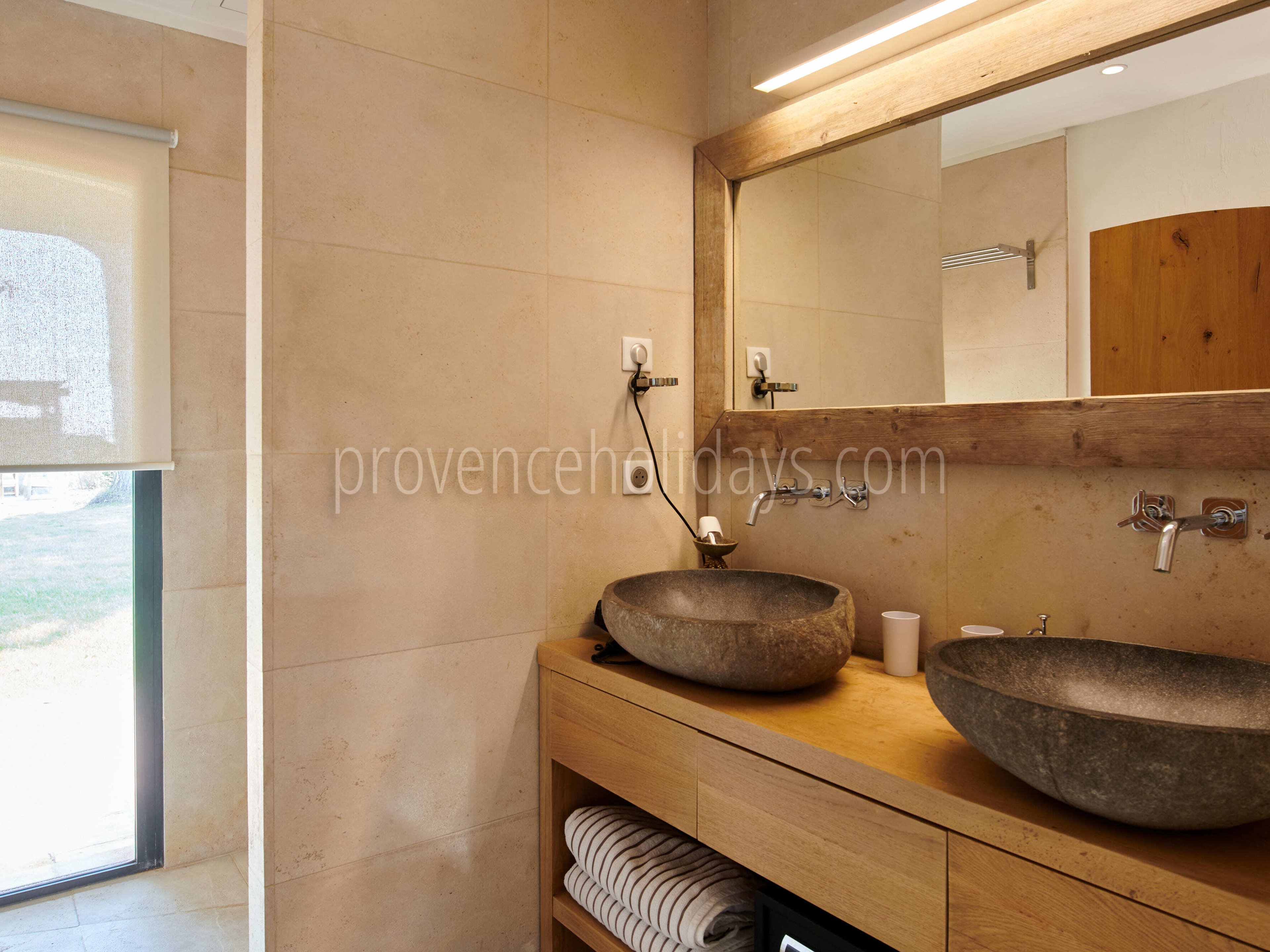 4 - Mas Spinelle: Villa: Bathroom